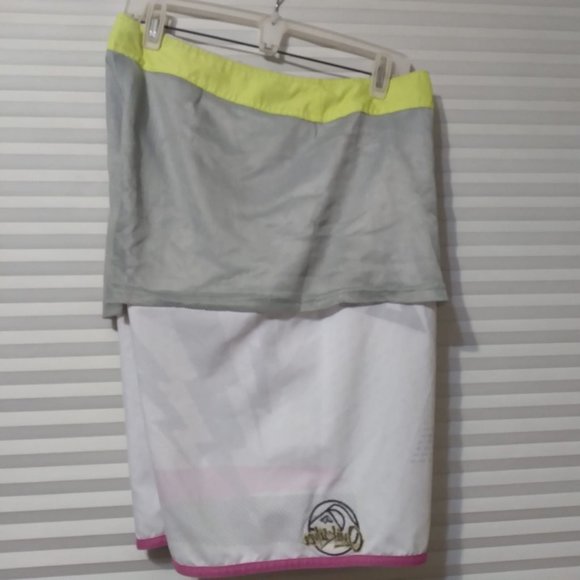 Quiksilver swim trunks. - Picture 8 of 8